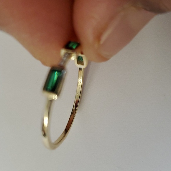 ‘Emerald Trio Elegance’ Sterling Silver 925 Emerald Minimalist Ring - Picture 7 of 8